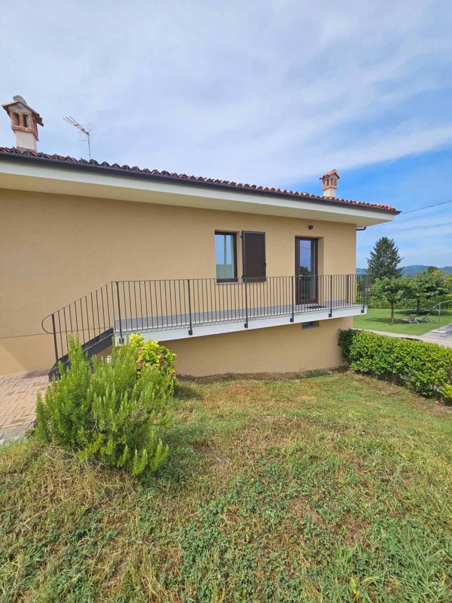 La Casa In Rivalta Villa Verduno Екстериор снимка